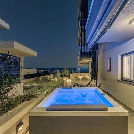 Luxury Znjan شقة سبليت