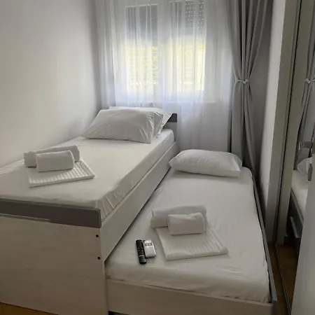 Luxury Znjan شقة سبليت