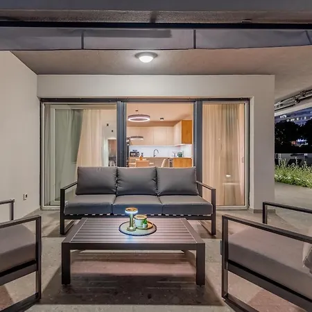 Luxury Znjan Σπλιτ