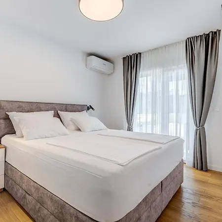 Luxury žnjan *