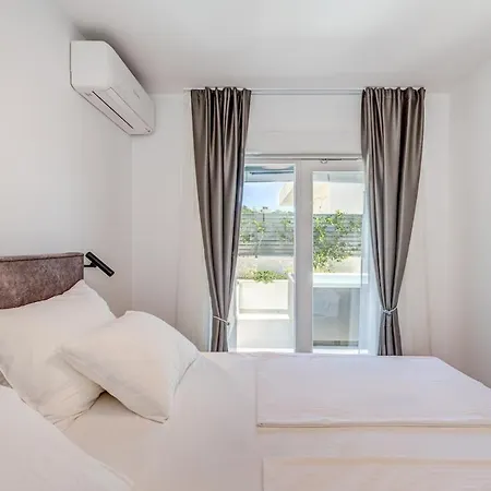 아파트 Luxury Znjan